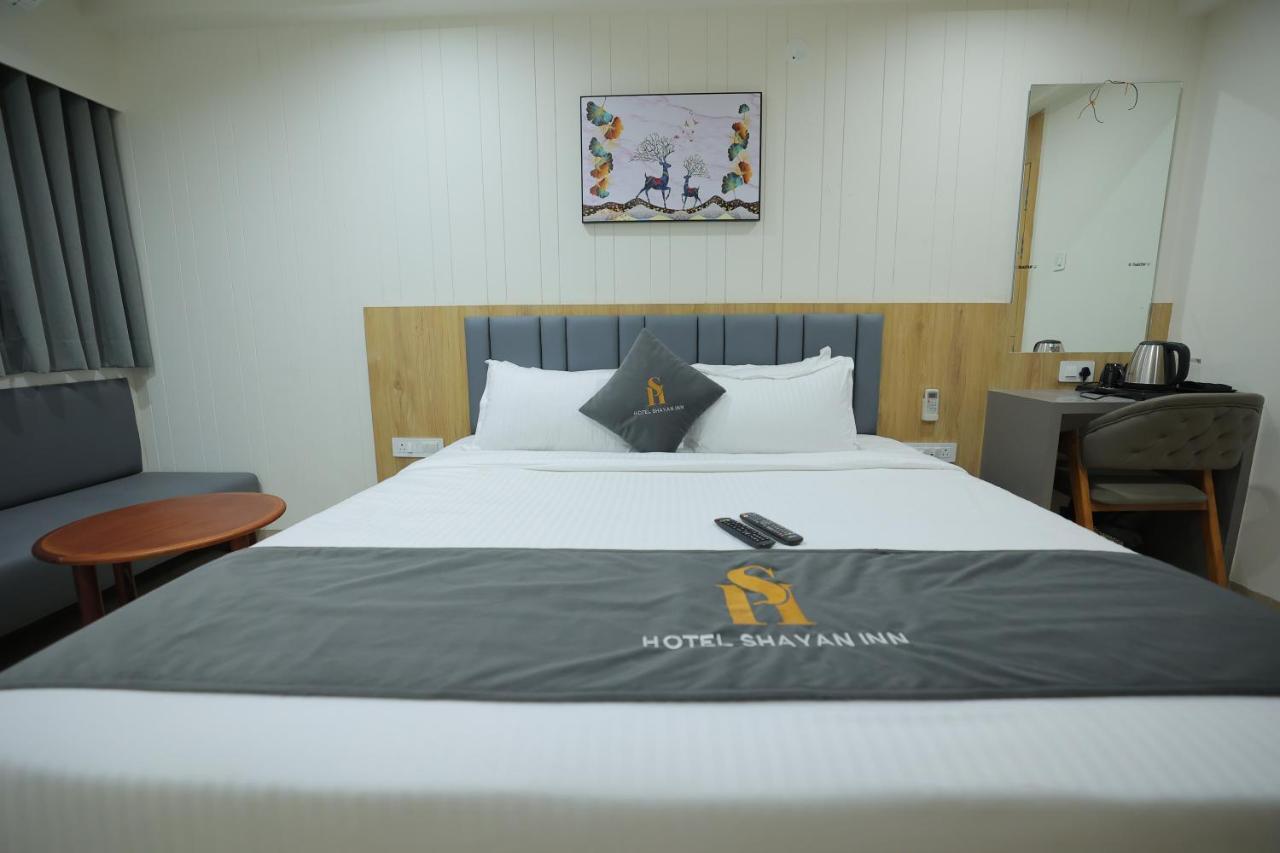 Hotel Shayan Inn ราชโกฎิ ภายนอก รูปภาพ