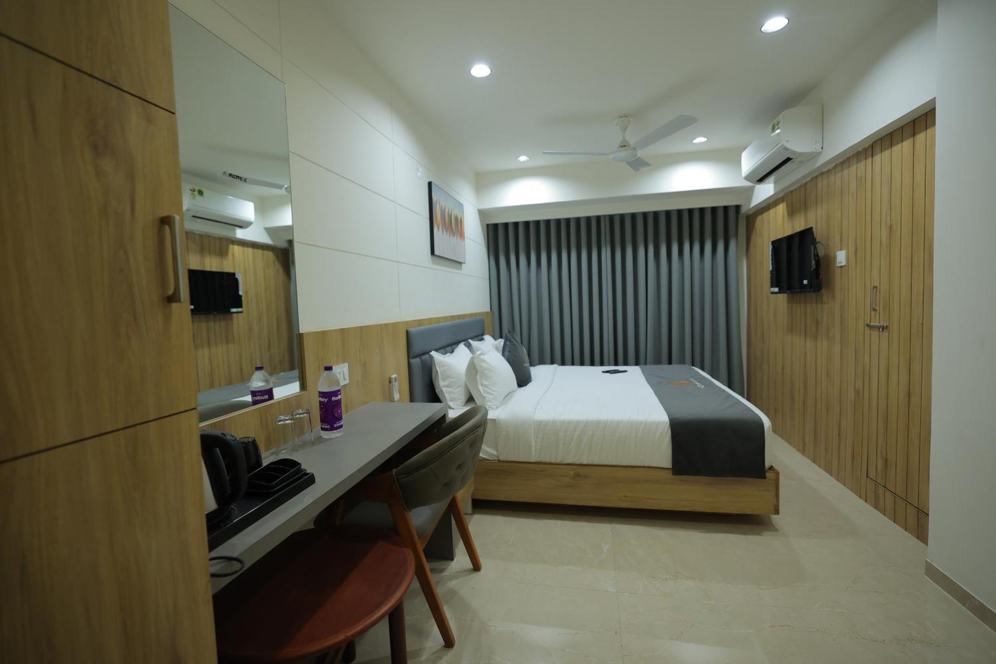 Hotel Shayan Inn ราชโกฎิ ภายนอก รูปภาพ