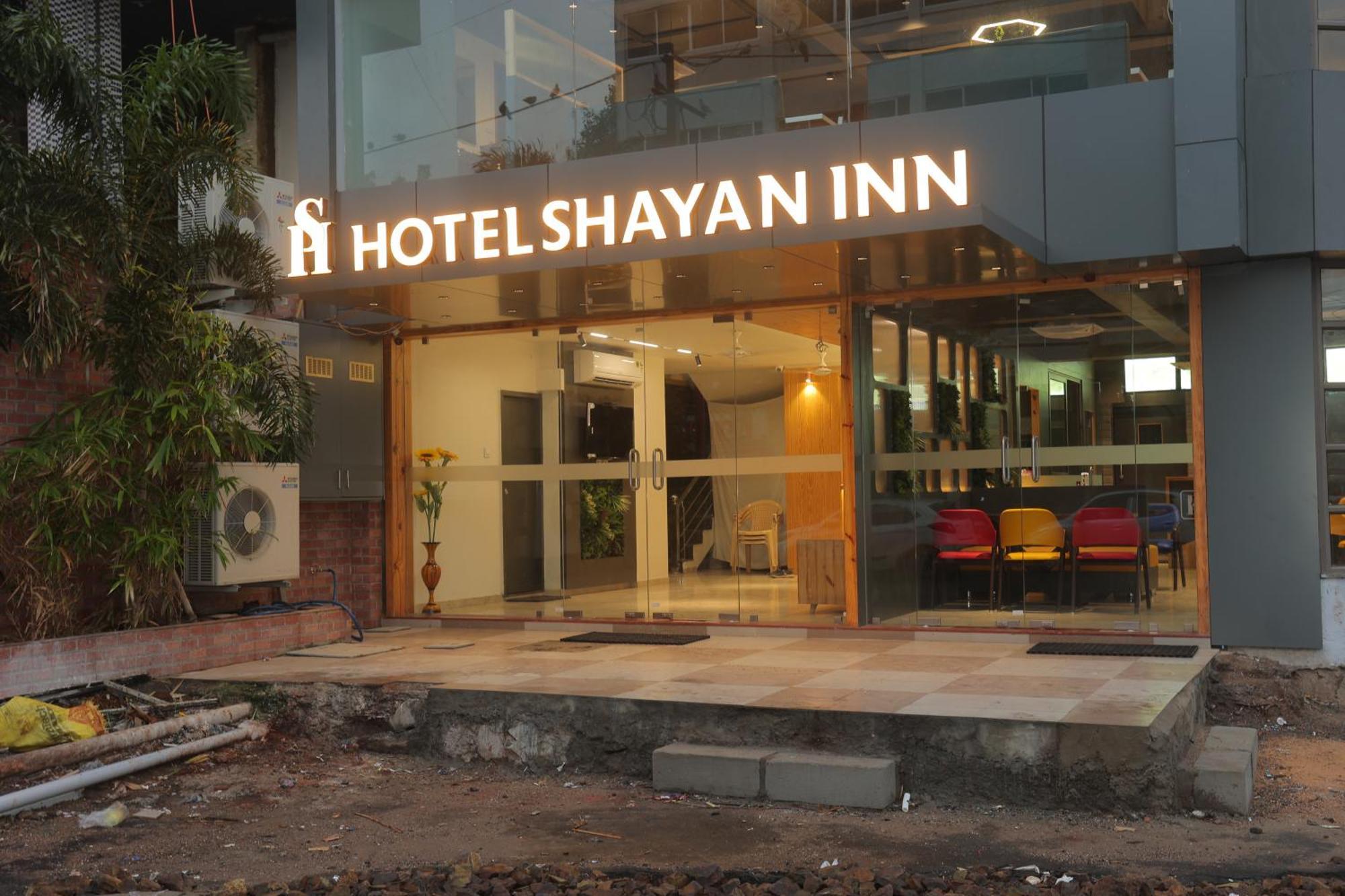 Hotel Shayan Inn ราชโกฎิ ภายนอก รูปภาพ