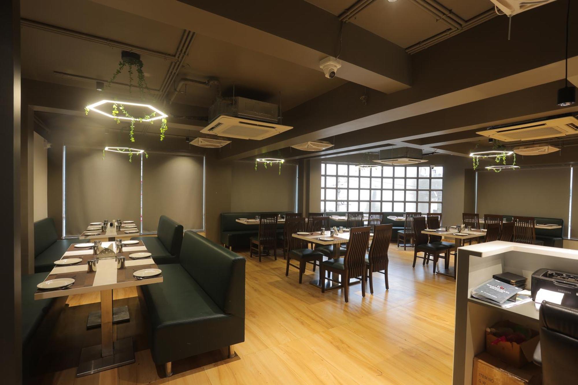 Hotel Shayan Inn ราชโกฎิ ภายนอก รูปภาพ