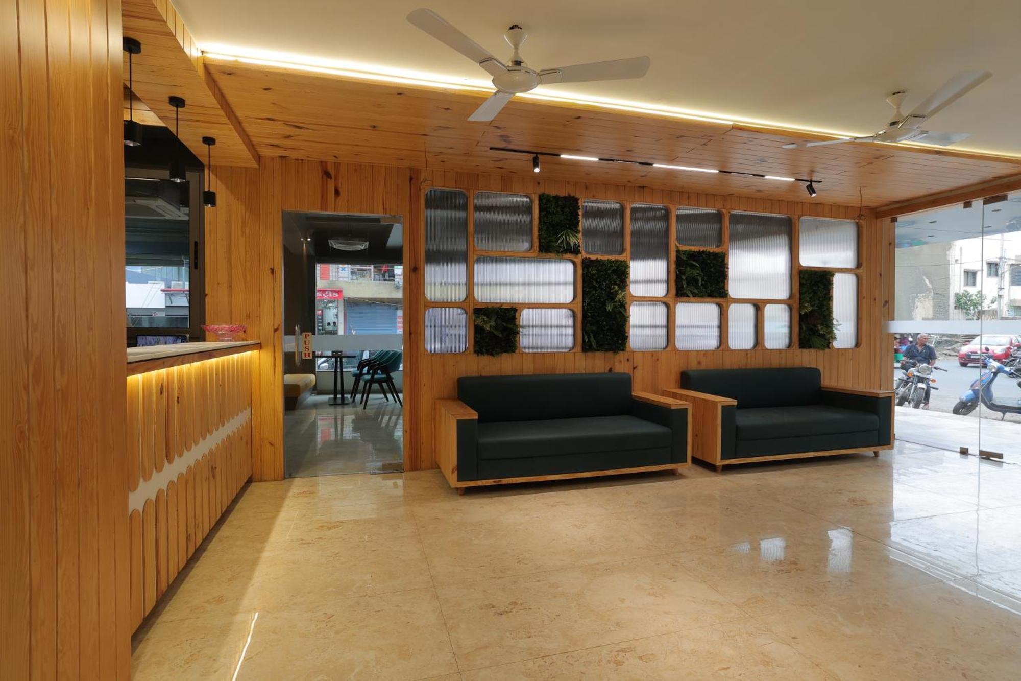Hotel Shayan Inn ราชโกฎิ ภายนอก รูปภาพ